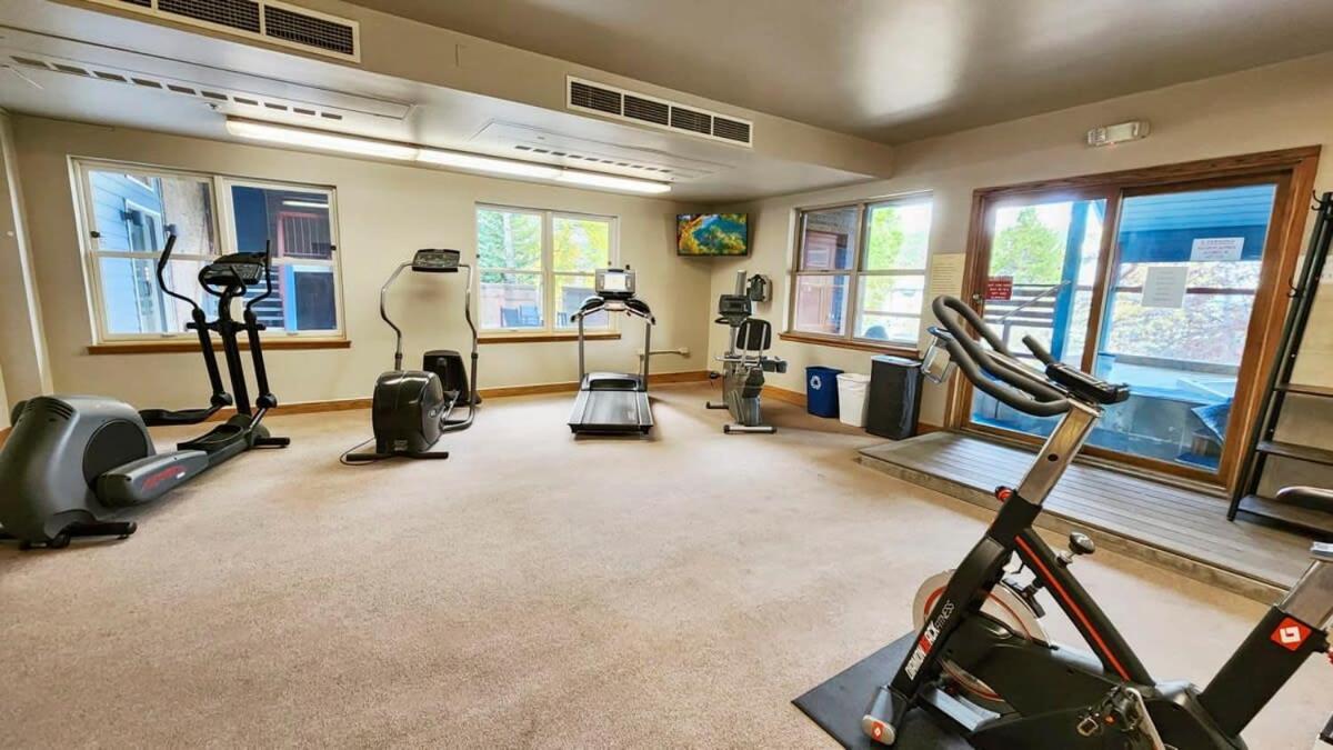 Cozy Studio With Shared Pool -3 Min To Ski Lift Breckenridge Exterior photo