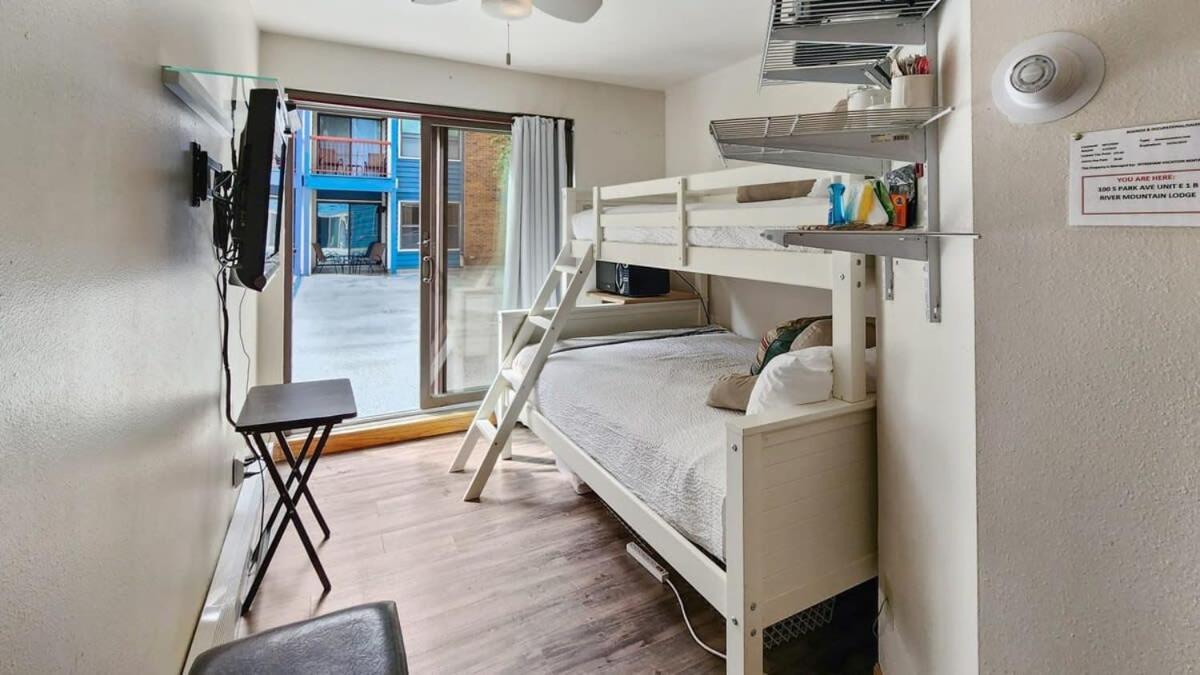 Cozy Studio With Shared Pool -3 Min To Ski Lift Breckenridge Exterior photo